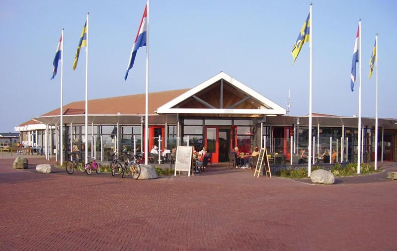 Ameland - Ballum: Stacaravan * Ballum